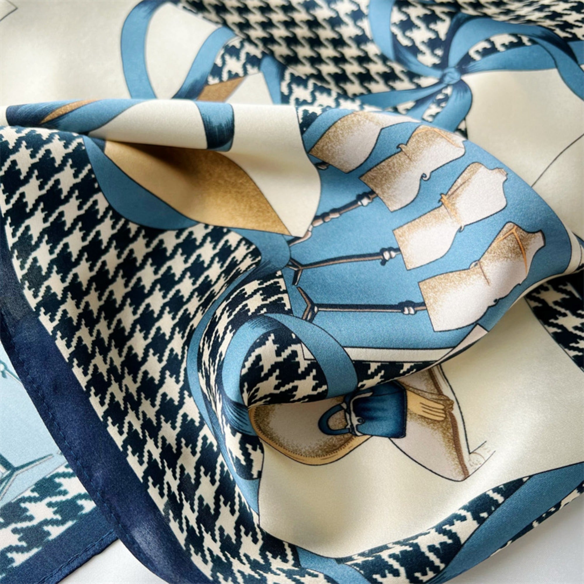 26'' Houndstooth Mulberry Silk Scarf – Classic Square Silk Shawl for Women, Elegant & Timeless Accessory